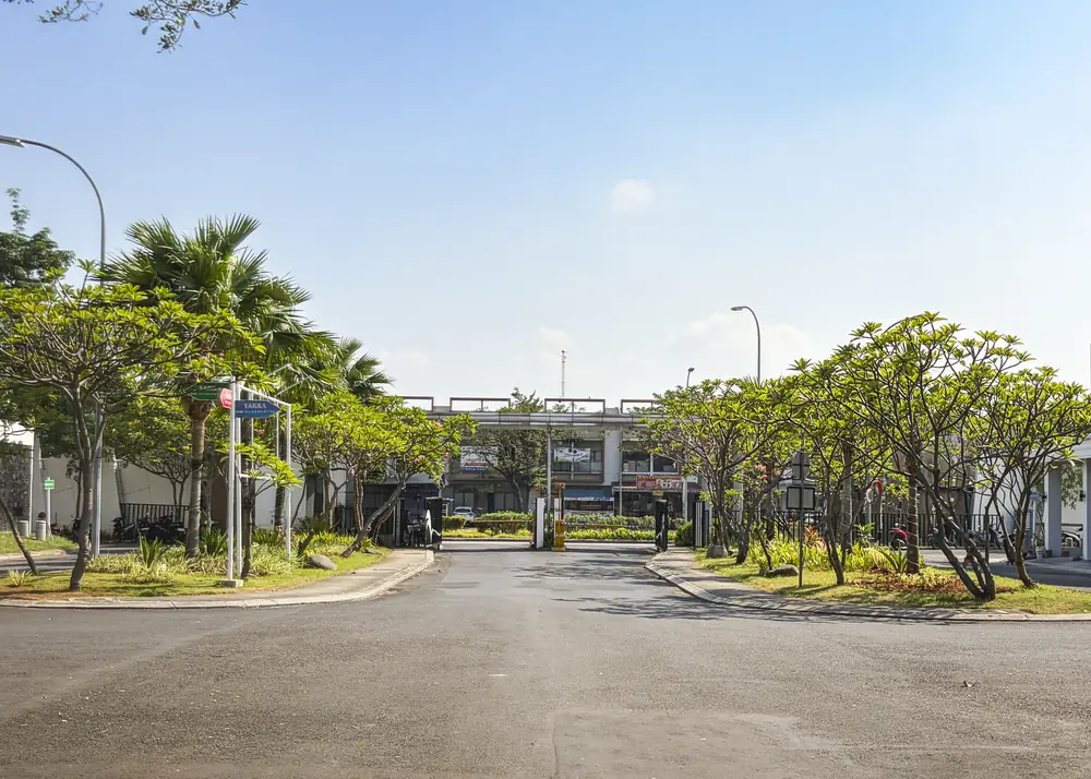 Gerbang utama cluster Yarra